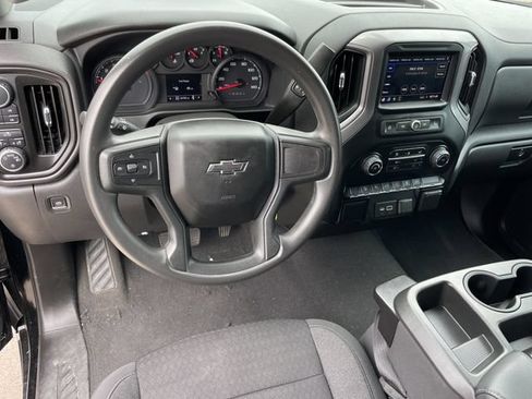 Used 2022 Chevrolet Silverado 1500 Custom Trail Boss w/ LPO, Dark Essentials Package AWD/4WD image 11