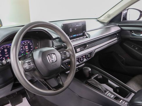 Used 2023 Honda Accord EX image 23