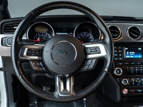 Used 2018 Ford Mustang GT RWD image 25