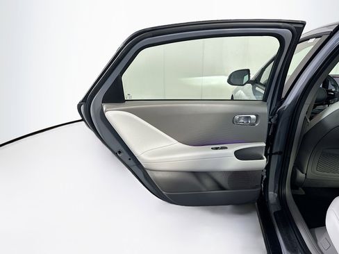 Used 2024 Hyundai Ioniq 6 SEL image 27