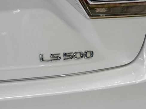 Used 2018 Lexus LS 500 w/ Accessory Package (Z1) RWD image 68
