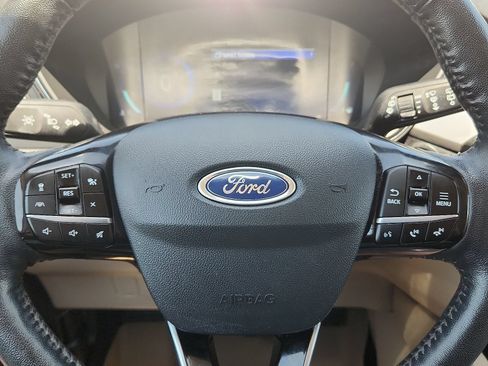 Used 2021 Ford Escape Titanium w/ Class II Trailer Tow Package AWD/4WD image 25