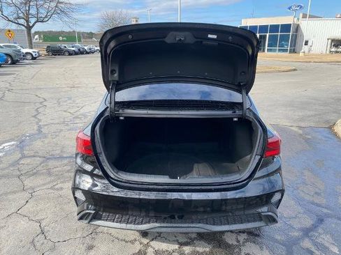 Used 2022 Kia Forte LXS w/ LXS Technology Package image 9