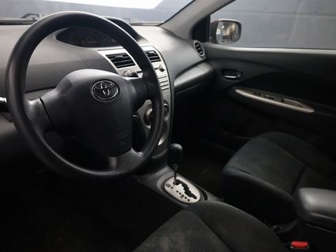 Used 2009 Toyota Yaris Sedan image 9