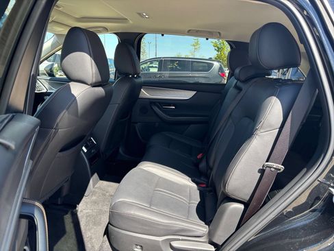 Used 2025 MAZDA CX-90 3.3 Turbo w/ Preferred Package AWD/4WD image 27