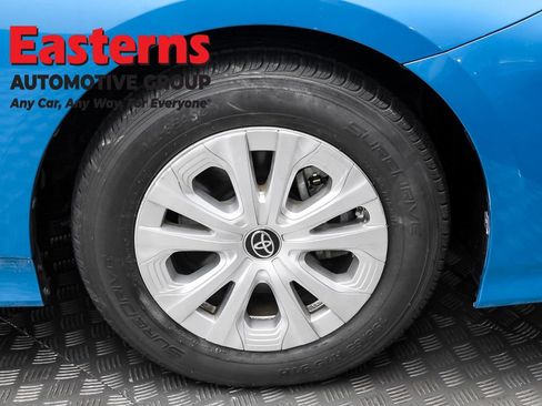 Used 2021 Toyota Prius Prime XLE w/ Carpet Mat Package (TMS) image 28