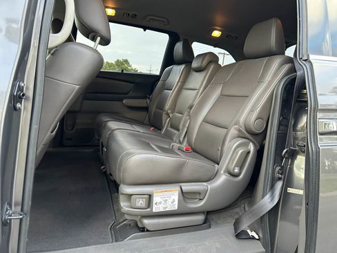 Used 2015 Honda Odyssey Touring image 18
