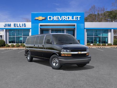 New 2025 Chevrolet Express 3500 LT w/ LT Preferred Equipment Group image 2