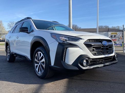 Used 2024 Subaru Outback Premium AWD/4WD image 29