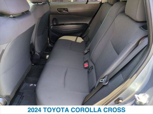 Used 2024 Toyota Corolla Cross LE FWD image 22