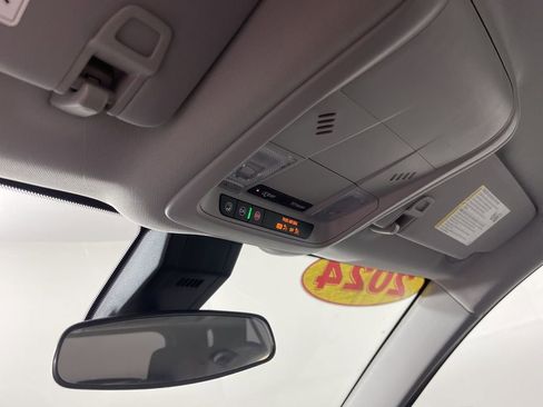Certified 2024 Chevrolet Equinox LS FWD image 23
