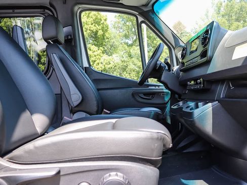Certified 2024 Mercedes-Benz Sprinter 2500 image 14