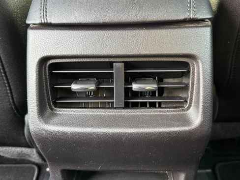 Used 2017 Ford Edge SEL image 20