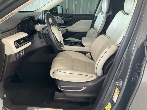 Used 2020 Lincoln Aviator Black Label w/ Class IV Trailer Tow Package AWD/4WD image 4