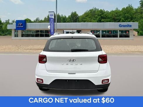 Certified 2025 Hyundai Venue SEL image 8