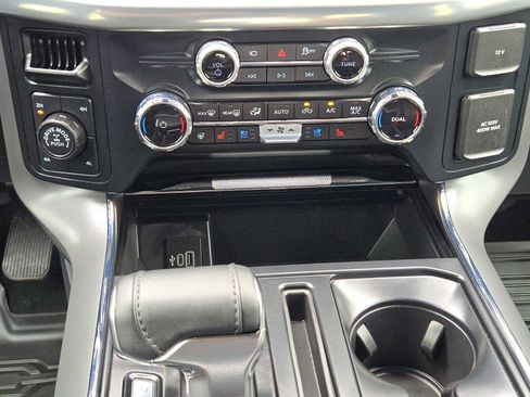 Used 2025 Ford F150 Lariat w/ Equipment Group 501A Mid AWD/4WD image 18