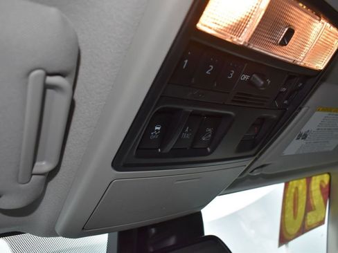 Used 2020 Toyota 4Runner SR5 Premium w/ Moonroof Package AWD/4WD image 18