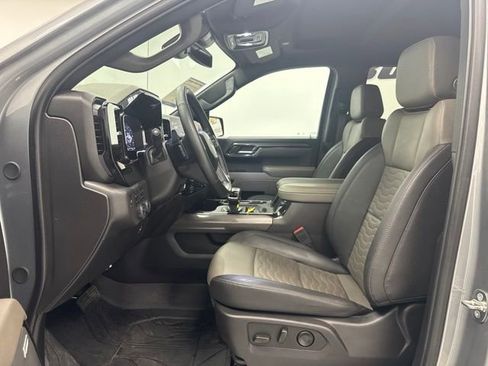 Used 2024 Chevrolet Silverado 1500 ZR2 AWD/4WD image 23