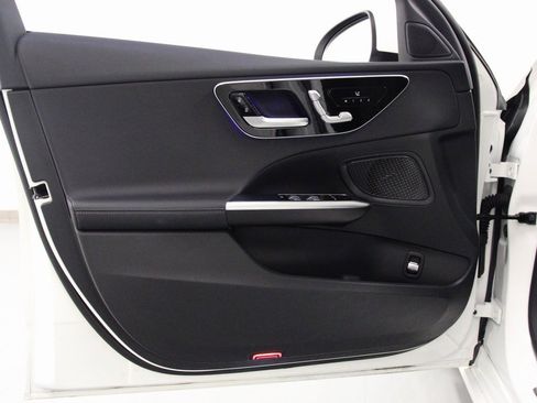 Certified 2025 Mercedes-Benz C 300 4MATIC Sedan image 18