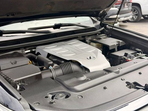 Used 2018 Lexus GX 460 w/ Navigation Package image 40