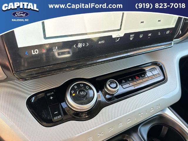 Certified 2025 Ford Expedition Active AWD/4WD image 30