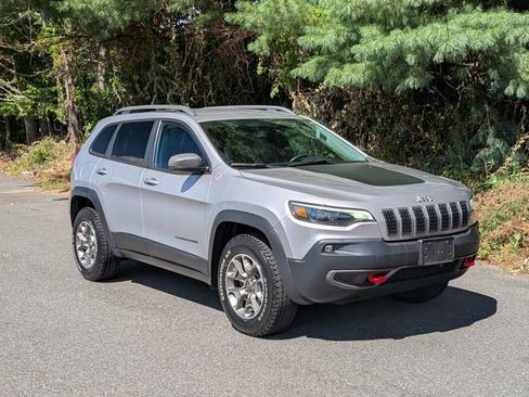 Certified 2020 Jeep Cherokee Trailhawk image 3