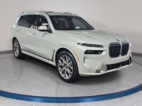 New 2026 BMW X7 xDrive40i w/ Premium Package image 3