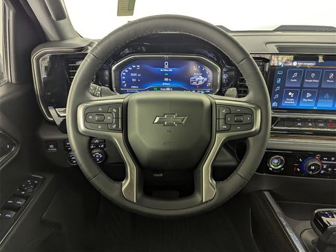 Used 2024 Chevrolet Silverado 1500 LT Trail Boss w/ Protection Package image 17