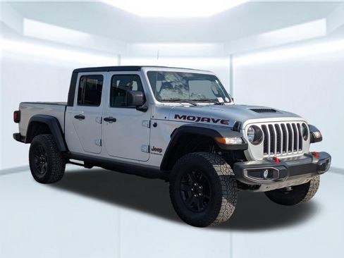 Used 2022 Jeep Gladiator Mojave w/ Cold Weather Group AWD/4WD image 7