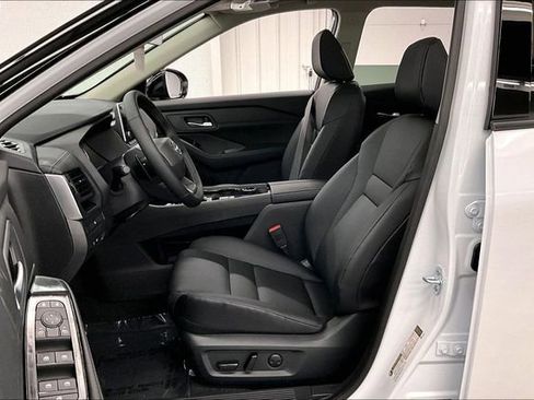 New 2026 Nissan Rogue Dark Armor image 10