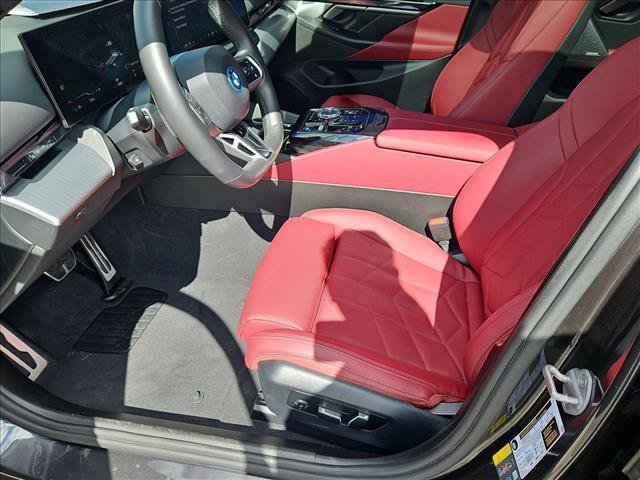 Certified 2024 BMW i5 eDrive40i w/ Executive Package RWD image 17