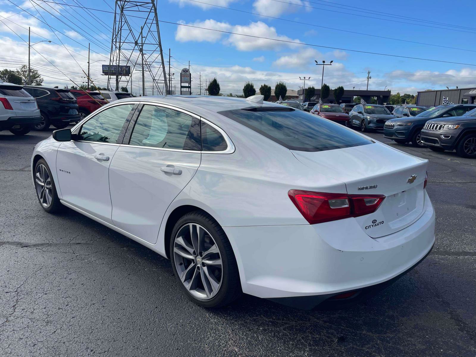 Used 2023 Chevrolet Malibu LT w/ Driver Confidence Package FWD image 5