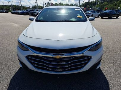Used 2025 Chevrolet Malibu LT