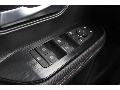 Certified 2025 Nissan Kicks SR image 22