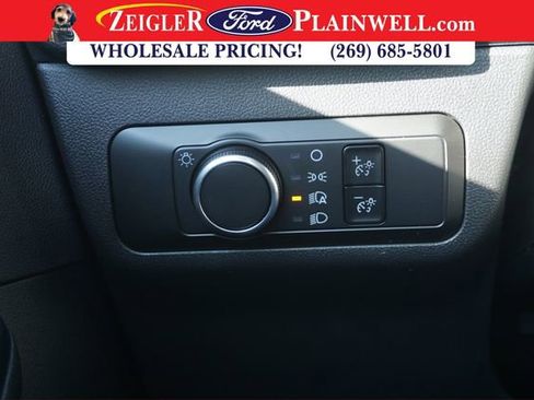 Used 2025 Ford Escape Active image 25
