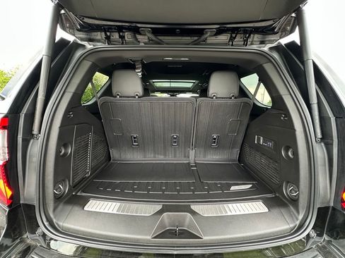 Used 2025 GMC Yukon Denali w/ Sun & Power Step Package AWD/4WD image 19