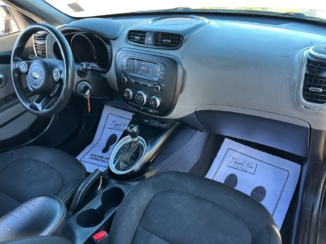 Used 2016 Kia Soul + FWD image 29