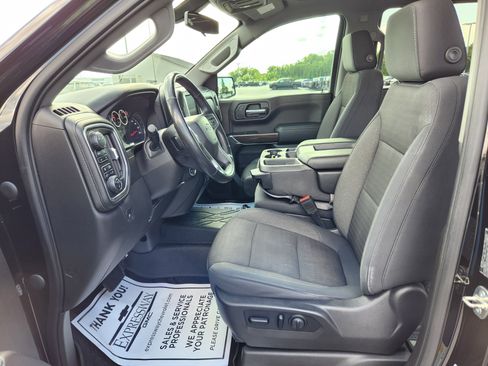 Used 2019 Chevrolet Silverado 1500 LT Trail Boss w/ Convenience Package AWD/4WD image 13