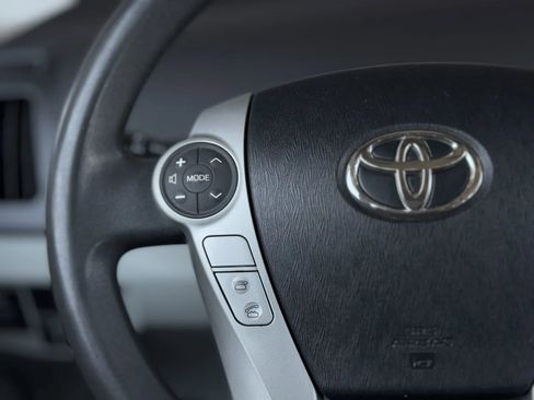 Used 2014 Toyota Prius Two image 20