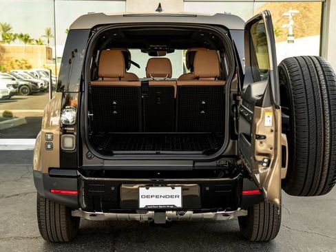 New 2026 Land Rover Defender 110 S AWD/4WD image 29