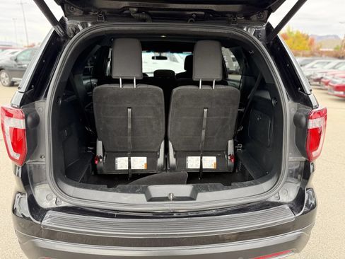 Used 2019 Ford Explorer XLT w/ Equipment Group 201A FWD image 17