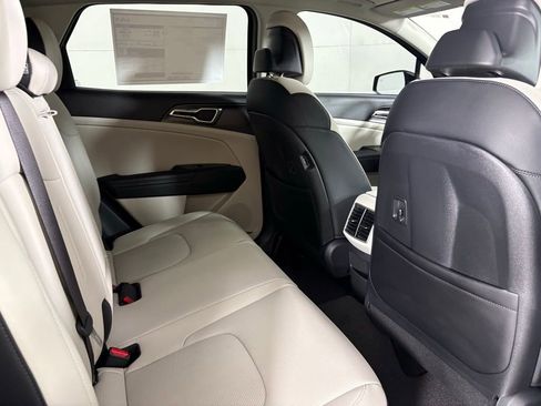 New 2026 Kia Sportage EX AWD/4WD image 17