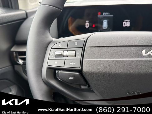 New 2026 Kia Sportage LX w/ LX Convenience Package AWD/4WD image 32