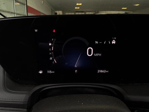Used 2025 Buick Encore GX Preferred FWD image 36