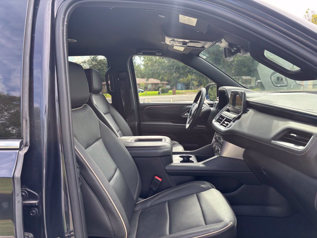 Used 2023 GMC Yukon XL SLT w/ SLT Luxury Package RWD image 26