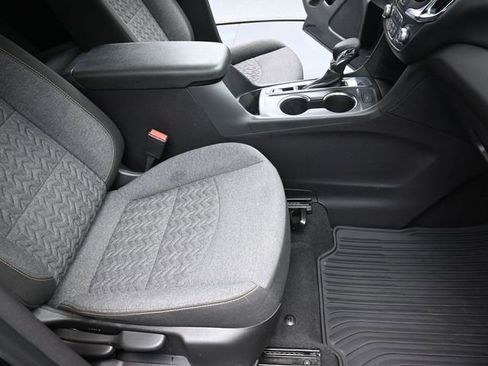 Used 2024 Chevrolet Equinox LT image 27