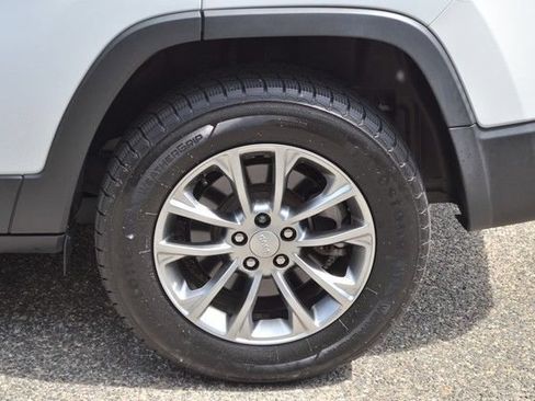 Used 2021 Jeep Cherokee Latitude Lux AWD/4WD image 12