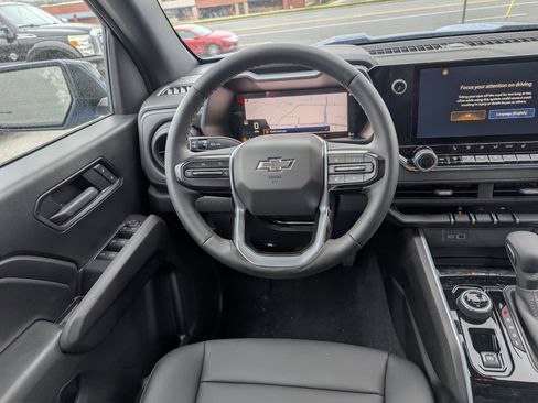 New 2025 Chevrolet Colorado Trail Boss w/ Midnight Edition image 14