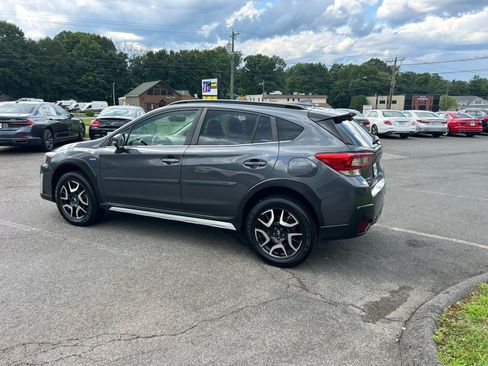 Used 2021 Subaru Crosstrek Hybrid w/ Moonroof Package w/Navigation AWD/4WD image 4