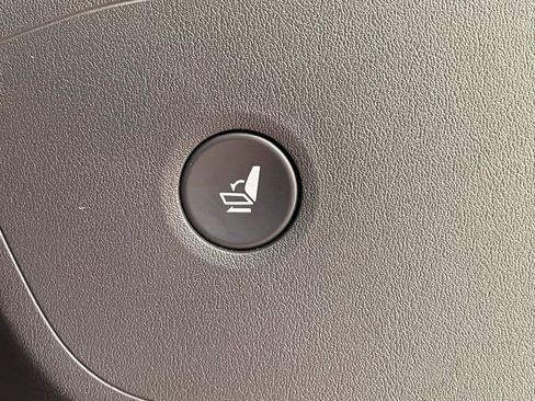 Used 2024 Kia EV9 Land image 27